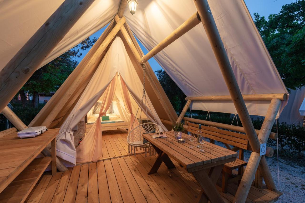 Eco Glamping- Fkk Nudist Camping Solaris Porec Luaran gambar