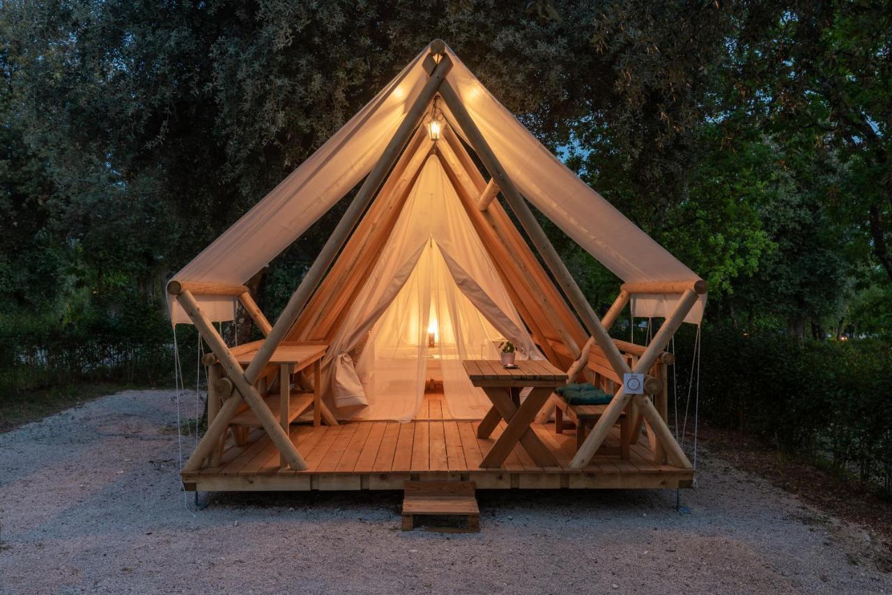 Eco Glamping- Fkk Nudist Camping Solaris Porec Luaran gambar