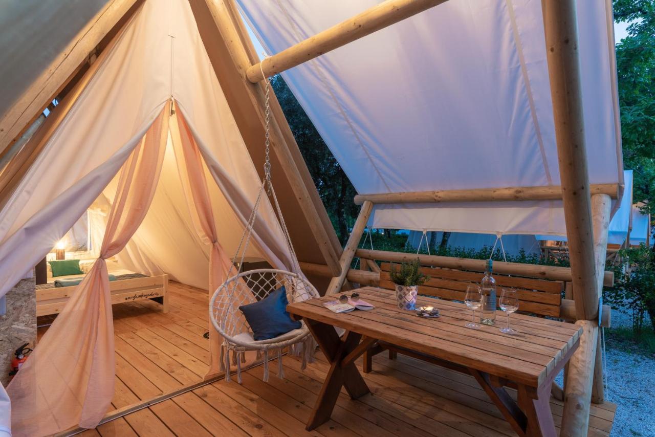 Eco Glamping- Fkk Nudist Camping Solaris Porec Luaran gambar
