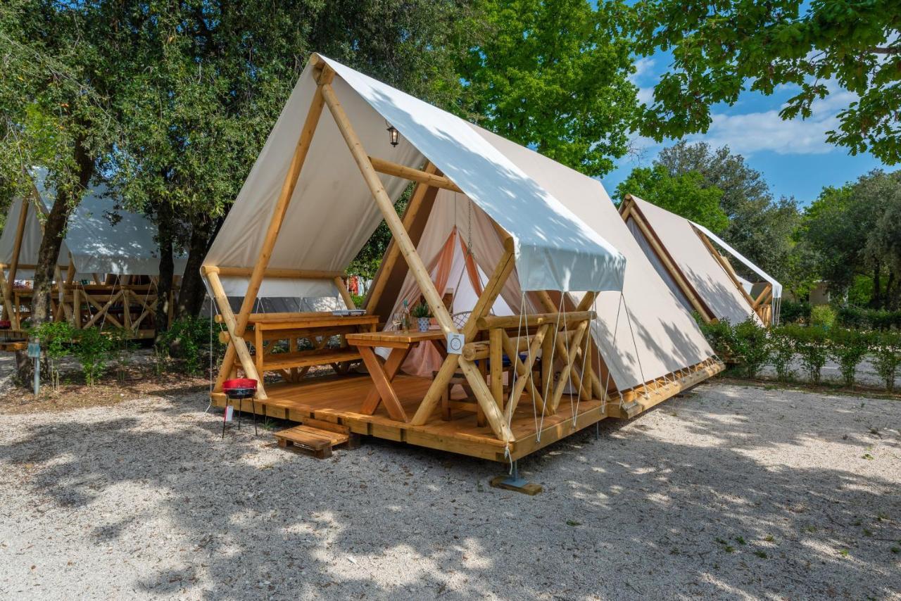 Eco Glamping- Fkk Nudist Camping Solaris Porec Luaran gambar