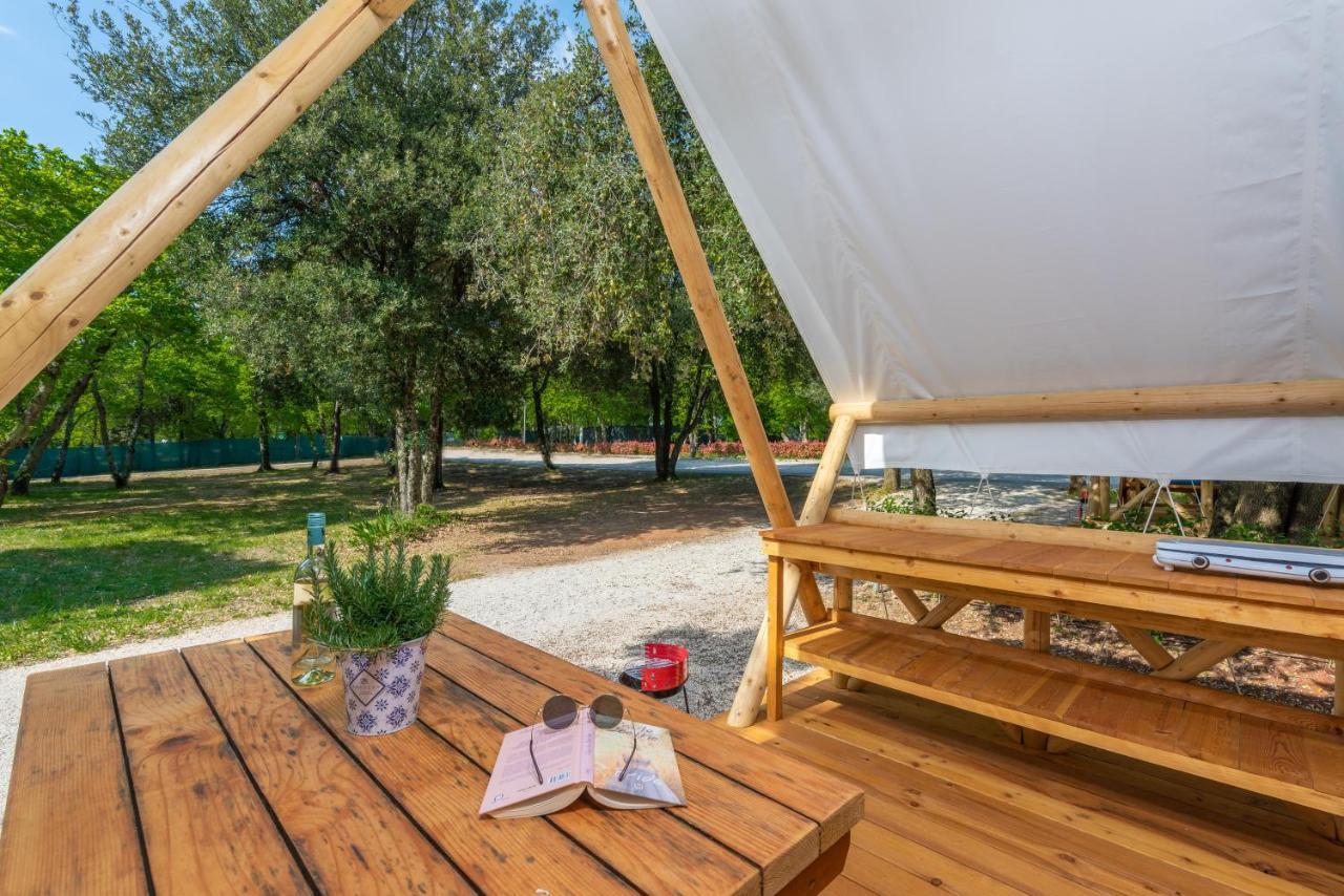 Eco Glamping- Fkk Nudist Camping Solaris Porec Luaran gambar