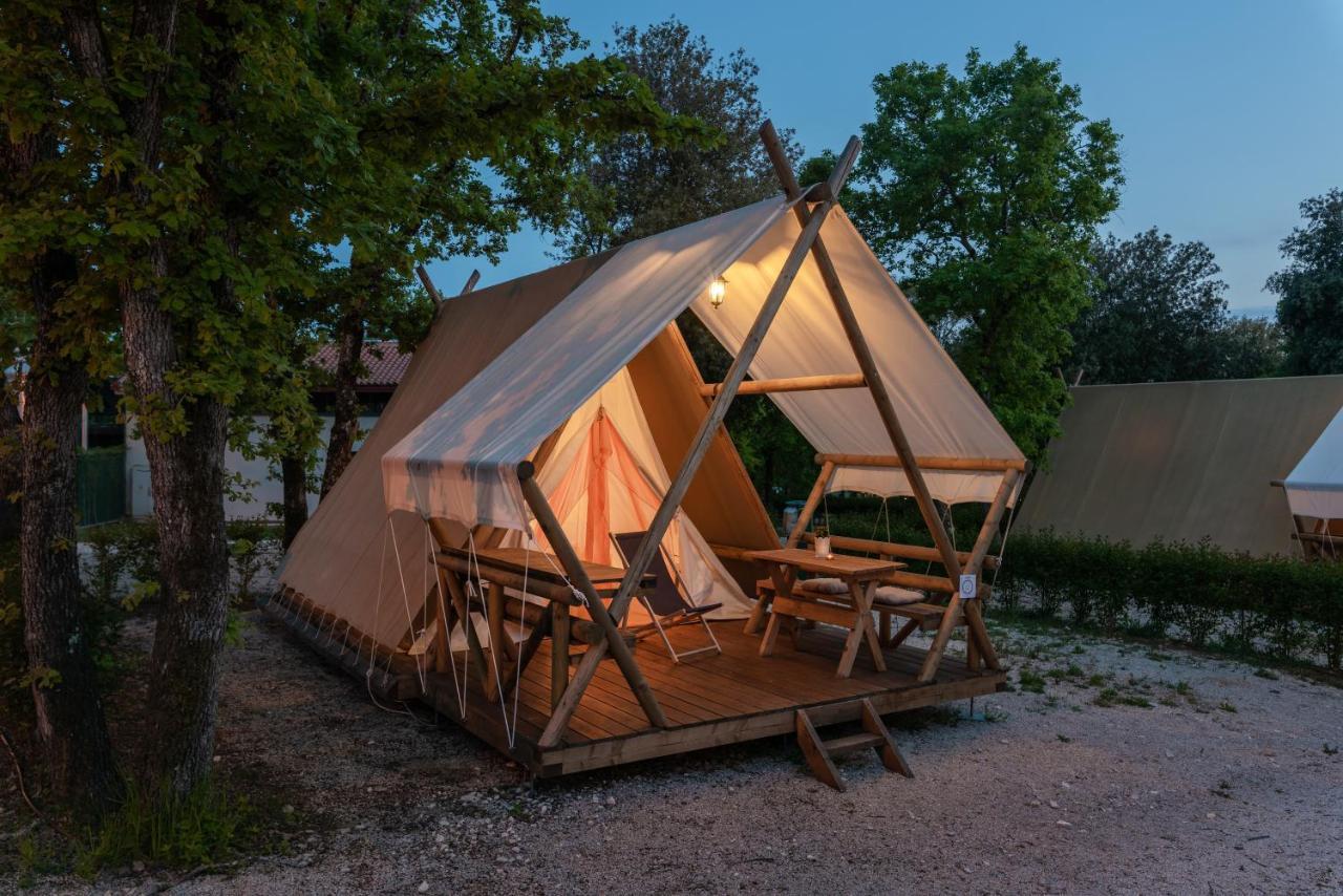 Eco Glamping- Fkk Nudist Camping Solaris Porec Luaran gambar