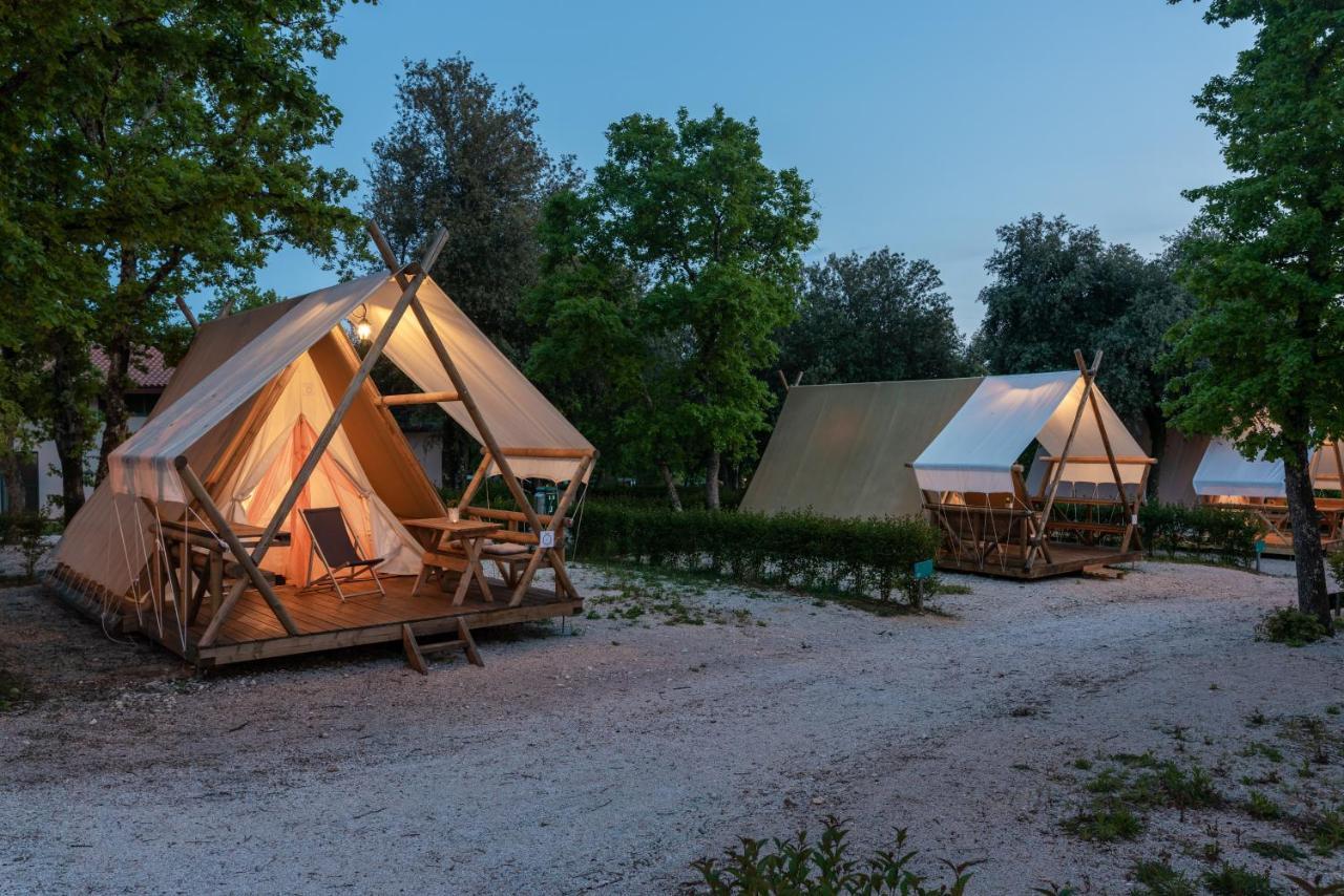 Eco Glamping- Fkk Nudist Camping Solaris Porec Luaran gambar