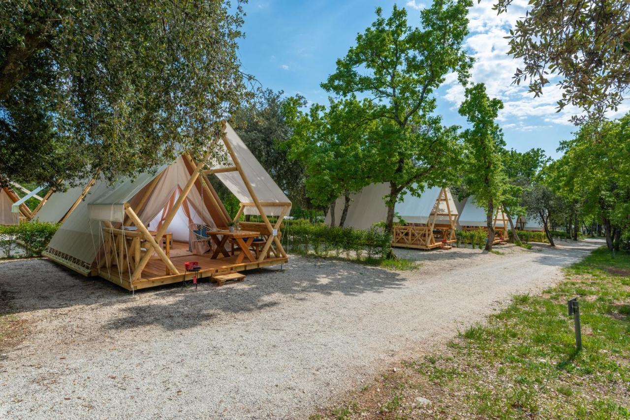 Eco Glamping- Fkk Nudist Camping Solaris Porec Luaran gambar
